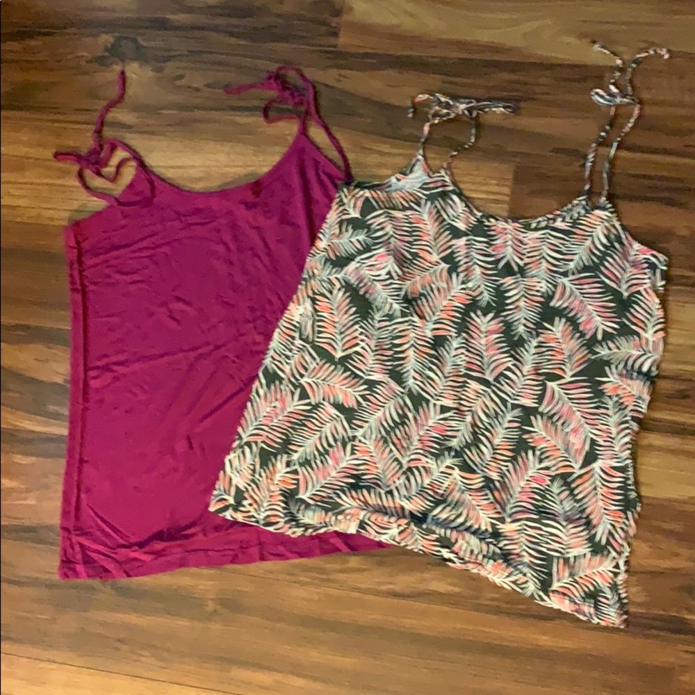 NWOT GAP tanks